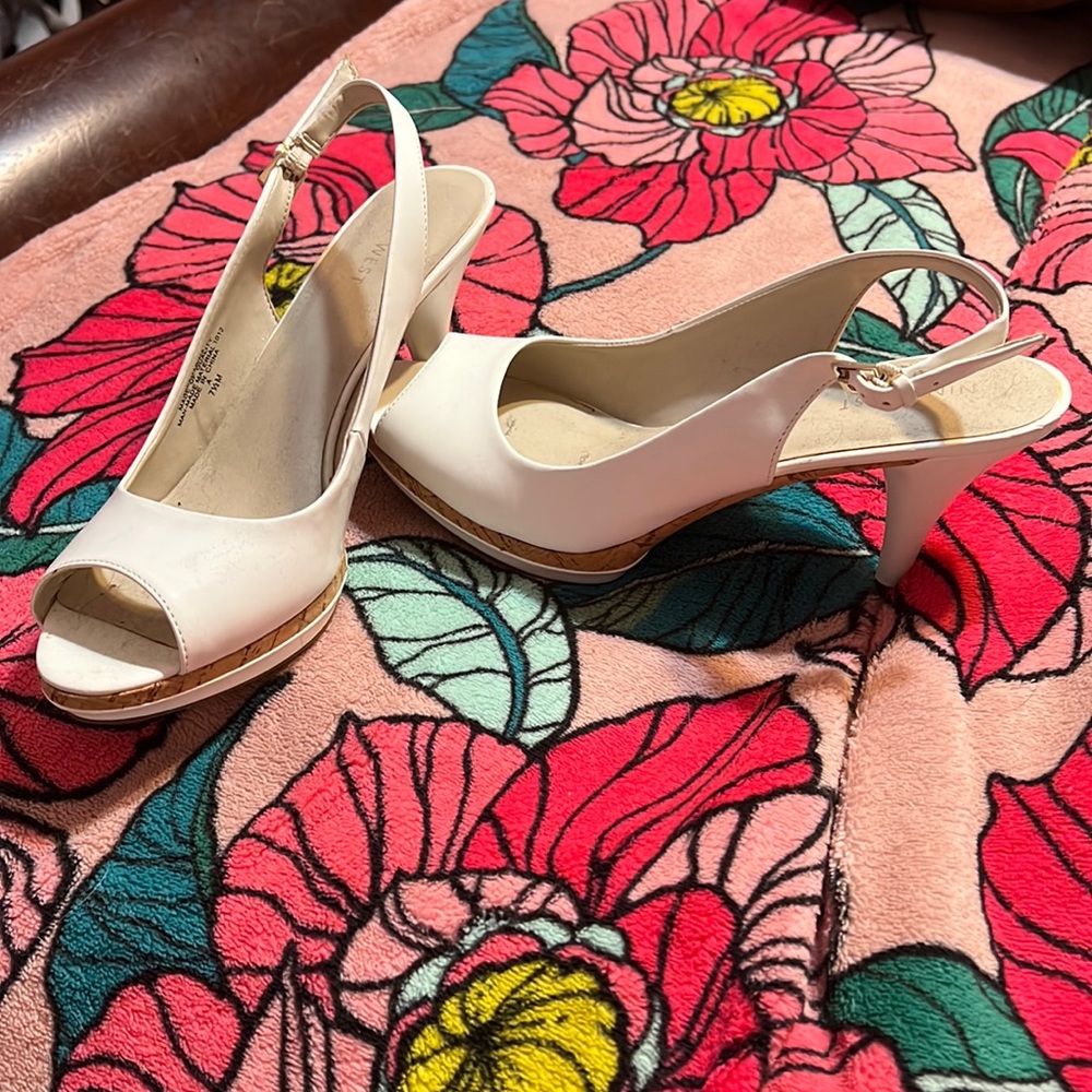 Nine West white heels size 7.5